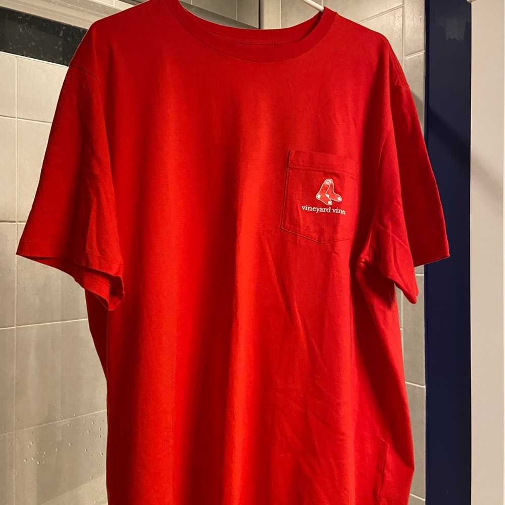 NWOT Vineyard Vines x MLB Red Sox Whale Tee